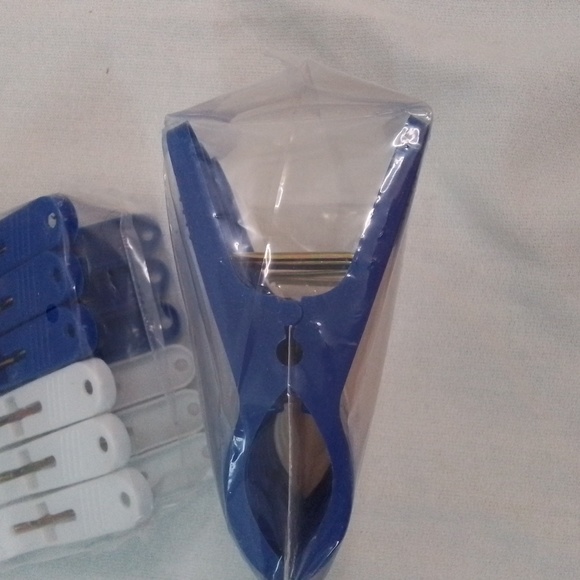 NIB Set of 6 count Jumbo Plastic & 100 hardwood clothespins with CEDAR Hangers - Picture 5 of 16